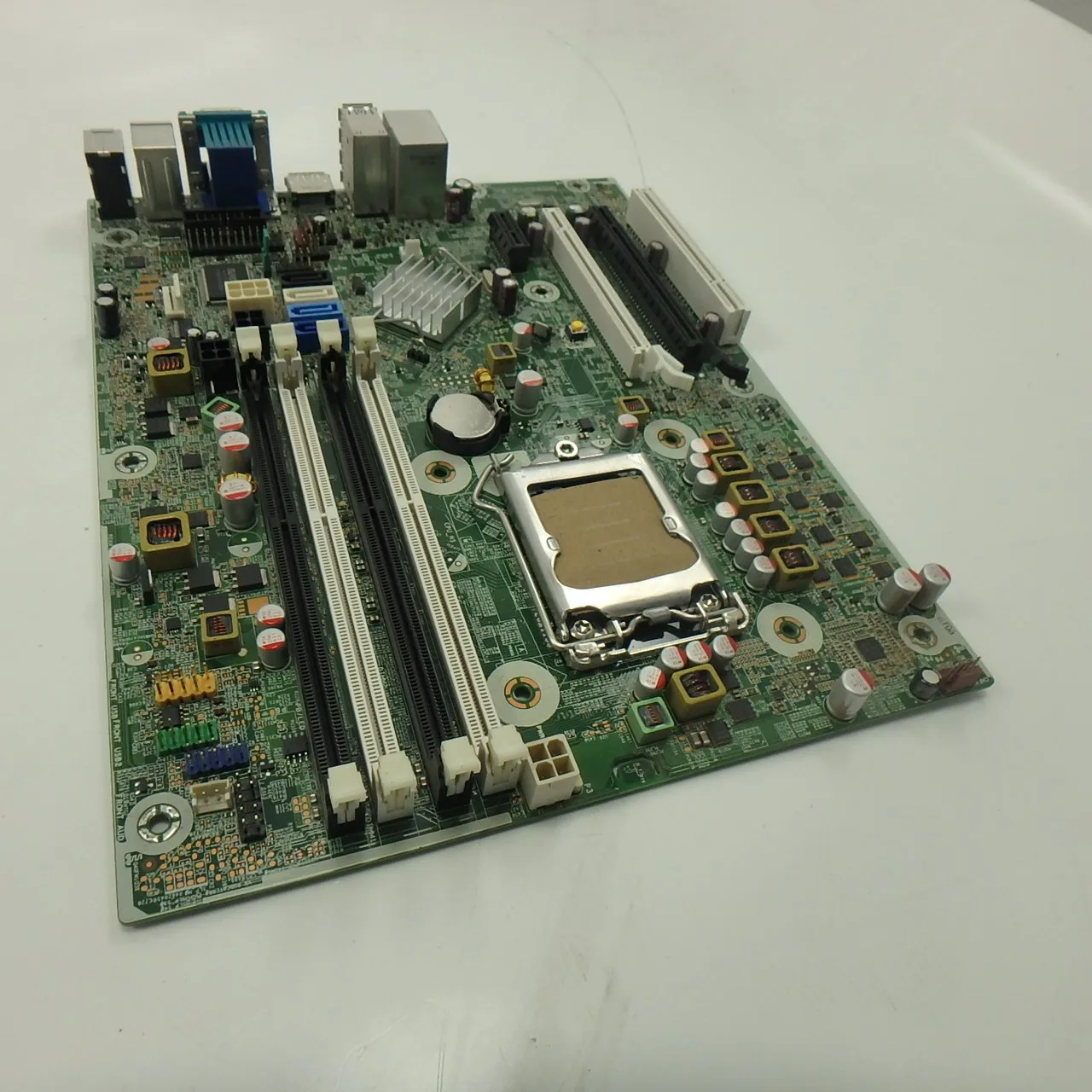 How to Choose the Right Computer Motherboard for Your Needs