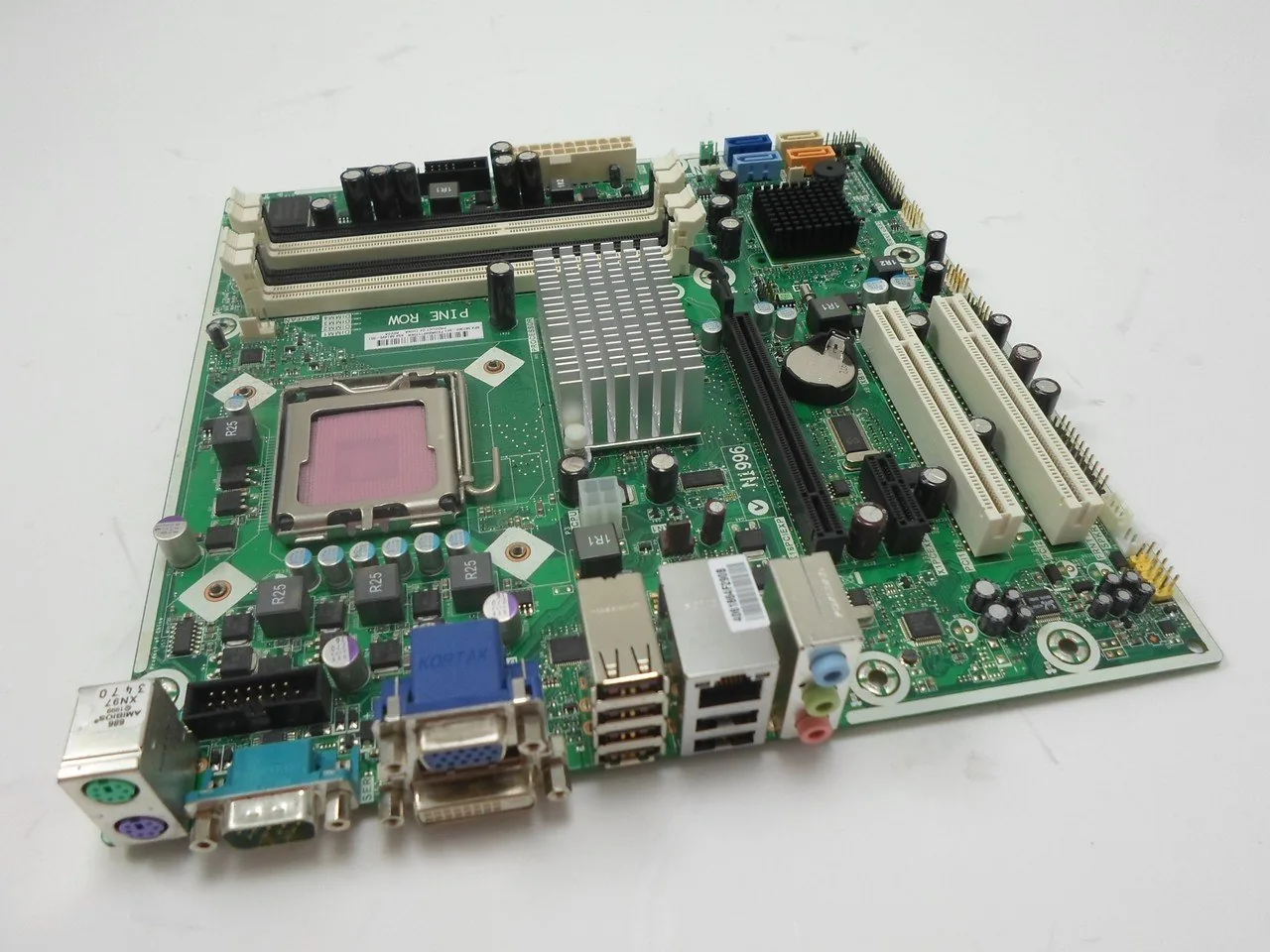 How to Choose the Right Computer Motherboard for Your Needs