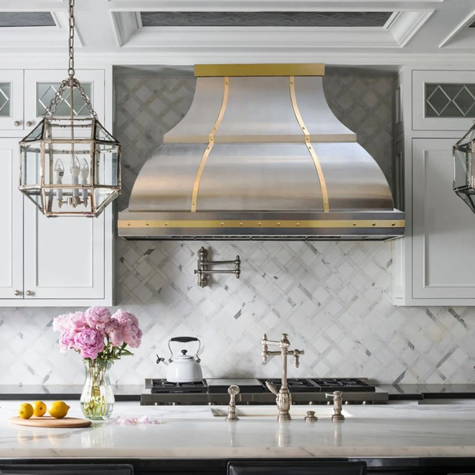 Choosing the Right Range Hood for Your Kitchen: Range Hoods.